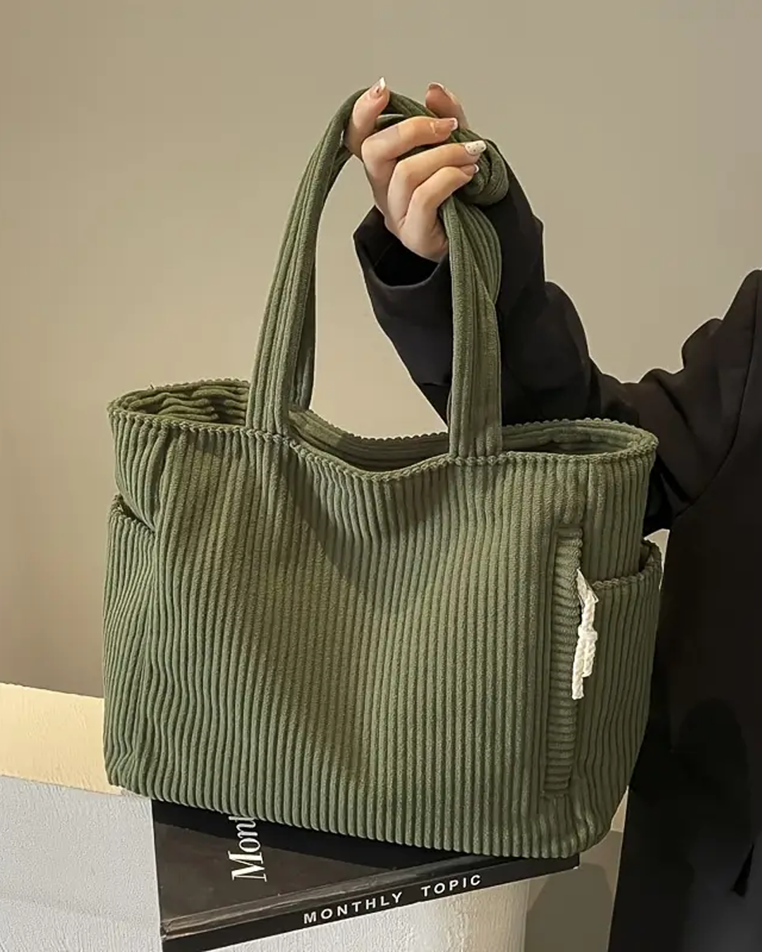 Maria – Borsa a coste con dettaglio a cordoncino
