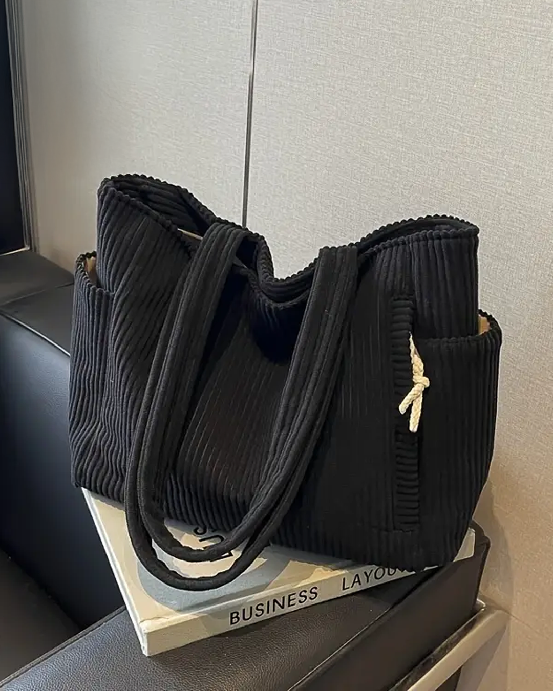 Maria – Borsa a coste con dettaglio a cordoncino